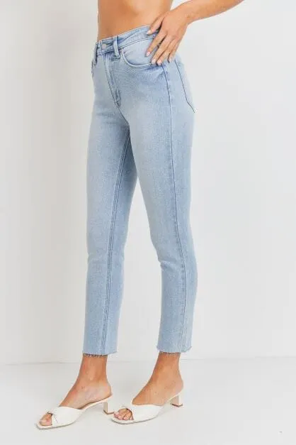 SKINNY JEANS WITH SCISSOR CUT