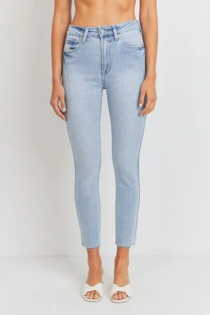 SKINNY JEANS WITH SCISSOR CUT